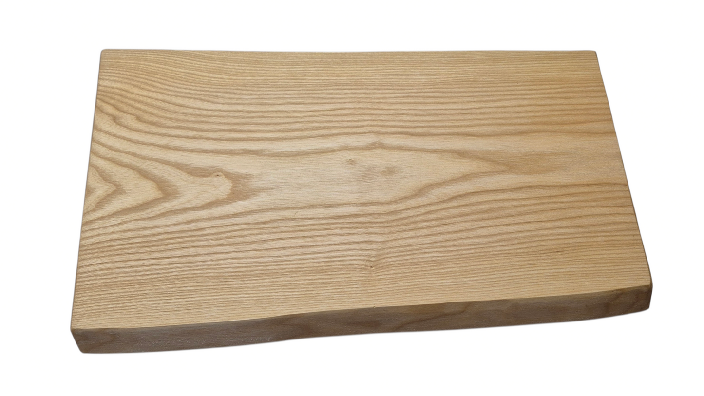 Schneidebrett personalisiert Grill Kern-Esche mit Baumkante