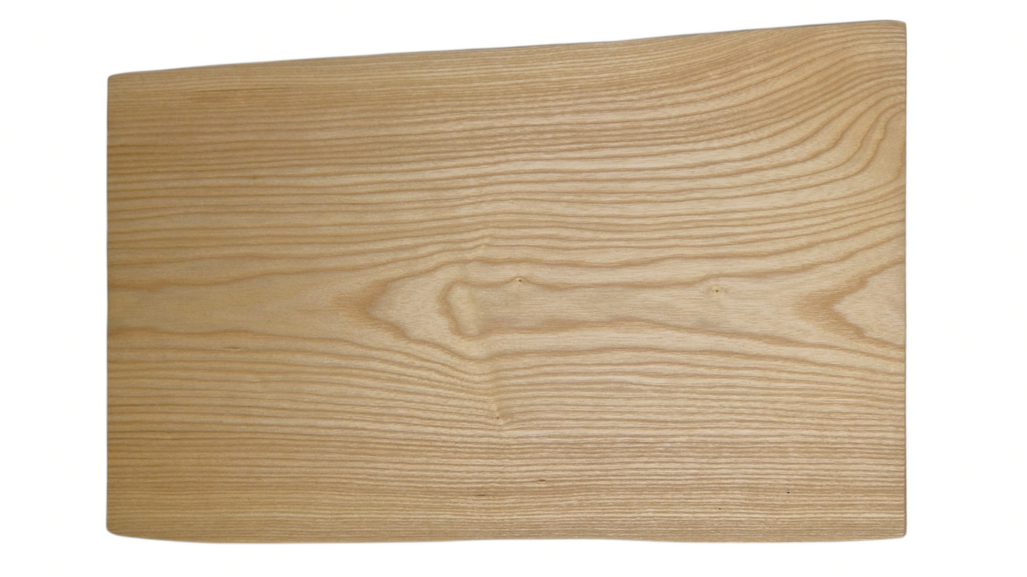 Schneidebrett personalisiert Grill Kern-Esche mit Baumkante